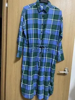 UNIQLO 青と緑のチェック柄 ロングシャツ長袖