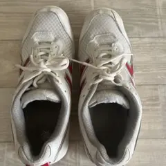 Item thumbnail for item 71c3a0fe-9523-4df6-9710-3a90dcee926c