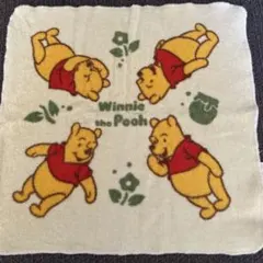 プーさん　タオルハンカチ　ほぼ新品のサムネイル