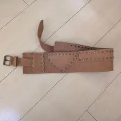 最終値下　3月処分　スタッズ付きベージュレザーベルト