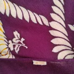 新品　紫色 菊柄風呂敷　絹 100%