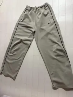 Nike ベージュ スウェットパンツ