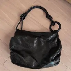 sequoia セコイア　黒本革レザーバッグ　ハンドショルダー　メタルリング sequoia セコイア黒本革レザーバッグハンドショルダーメタルリング