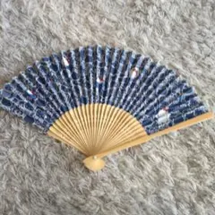 【値下げしました】ハローキティ　扇子のサムネイル