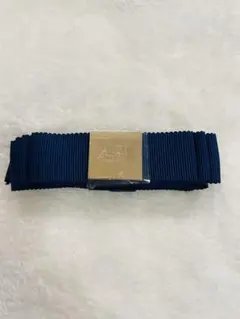 新品未使用　AHKAH アーカー リボンバレッタ ヘアクリップ　ネイビー