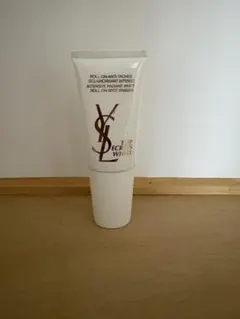 33.【訳あり】イヴサンローラン トップシークレット ホワイト 30ml 美容液のサムネイル