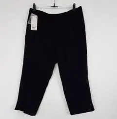 未使用　ユニクロ　黒いクロップドパンツ タグ付き　ウエスト表記76 ヒップ94