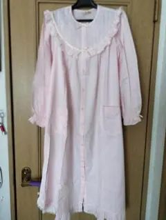 フリル付きピンクネグリジェ