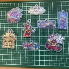 ⑧☆ジャグラー☆アクリル☆8個セット☆めじるしチャーム☆ラッピング☆