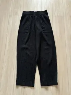 ZARA カジュアルパンツ　ブラック