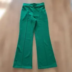 グリーン カジュアルパンツ
