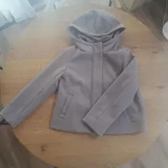 グレージュショートジャケット　ワールド