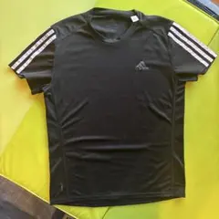 adidasシャツ