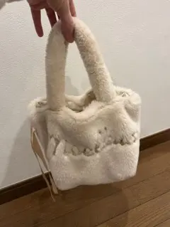 Item thumbnail for item 77ed2b9c-f28f-453c-815c-2ab628bca51e