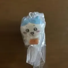 ちいかわ　たべものいっぱいマスコット2 ハチワレ サイズ約3㌢