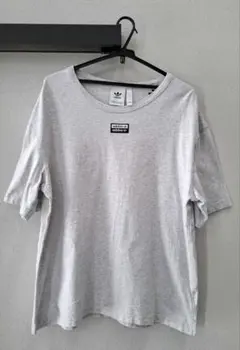 adidas Originals Tシャツ グレーのサムネイル