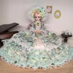 ジェニーフレンド27cmドール服　明るいグリーンのドレスのサムネイル