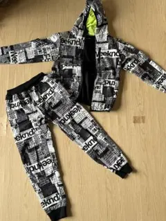 ジャケット・パンツセット 160　裏起毛　数回使用 　傷汚れなし