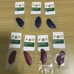 羽　アクセサリーパーツ　ブルー、レッド