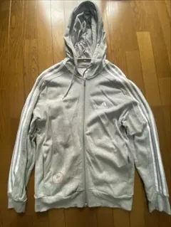adidas グレー フルジップパーカー