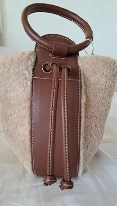 Stola.フェイクファー　ショルダーバッグ　新品
