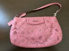 coach コーチ アクセサリーポーチ フラワー レザー　パンチング