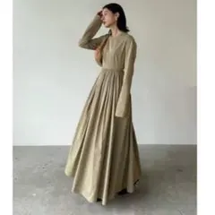 週末限定クラネWAISTDESIGNVOLUMEONEPIECEワンピース - メルカリ