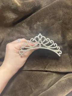 クリスタル装飾 シルバー ティアラ