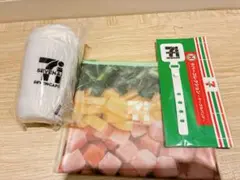 セブンカフェ マグカップ・リストバンド・ジップバッグセット
