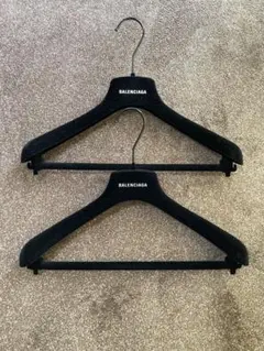 バレンシアガハンガー２本セット トップスハンガー　 ベロア　BALENCIAGA