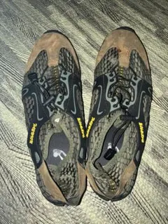 Item thumbnail for item 24236c59-f531-4e1b-a76a-081b0683b81e