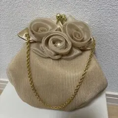ベージュ ローズモチーフ クラッチバッグ