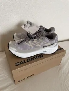 SALOMON スニーカー 箱付きのサムネイル