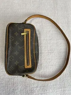 LOUIS VUITTON モノグラム　ポシェット・シテのサムネイル