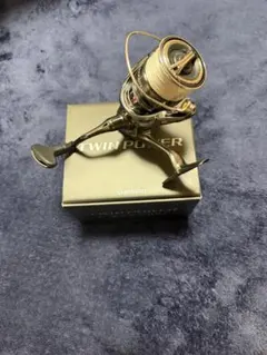 24TWIN POWER 替スプール付き シマノ（SHIMANO） (シマノ純正) 24ツインパワー スプール C2000S