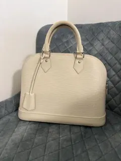 ルイ・ヴィトン エピ ホワイト アルマPM