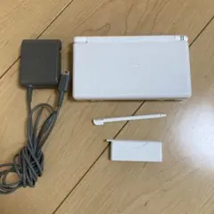 Nintendo DS lite ホワイト　本体　アダプタ付