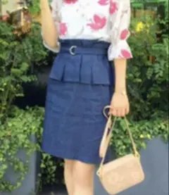 お値下げ★BE RADIANCE タイトスカート　ペプラム型ベルト付き