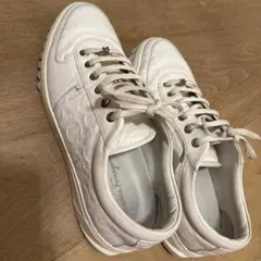 美品 フェラガモ白スニーカー