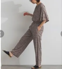 Lupilien ボタニカル ラメ糸 袖フリル シャツ パンツ セットアップのサムネイル