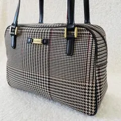 Item thumbnail for item c6ca20cb-9bac-4390-9cd8-51b647af6bc6