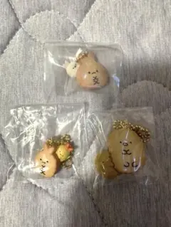 すみっコぐらし　ビスケットつきチャーム　とんかつ　えびふらい　えびてんのしっぽ