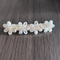 バレッタ　うすピンク　花