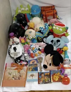 ディズニー グッズまとめ売り　ポップコーンバケット　カチューシャファンキャップ等