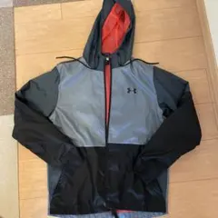 値下げ！Under Armour フード付きウィンドブレーカー SM