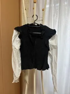 ZARA フリル付き長袖シャツ M 黒・白