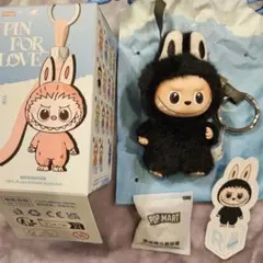 PIN FOR LOVE ラブブ イニシャル R　 POPMART