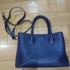 FURLA ネイビー レザー ハンドバッグ　 2wayタイプ　値下げ
