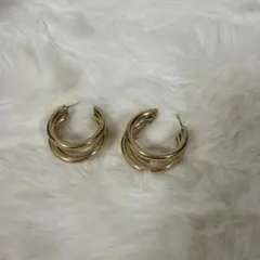 ゴールドツイストデザインフープピアス
