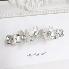 白花＊pearl&bijou✨バレッタ　式典　桜　シルバー　母の日　結婚式
